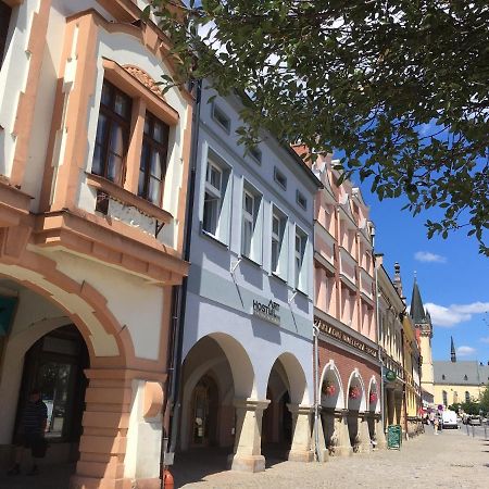 Art Hostel & Apartments Двур-Кралове-над-Лабем Экстерьер фото
