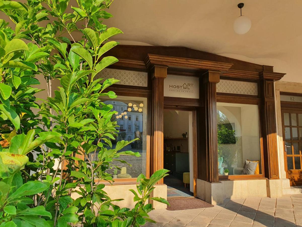 Art Hostel & Apartments Двур-Кралове-над-Лабем Экстерьер фото