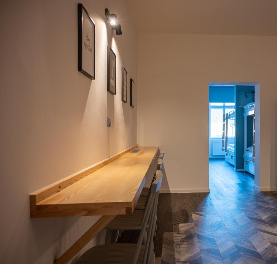 Art Hostel & Apartments Двур-Кралове-над-Лабем Экстерьер фото